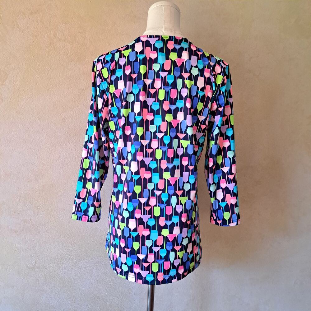 LuLu B Wine Glass Print V-neck Top Medium Colorful 3/4 Sleeve - Picture 4 of 9
